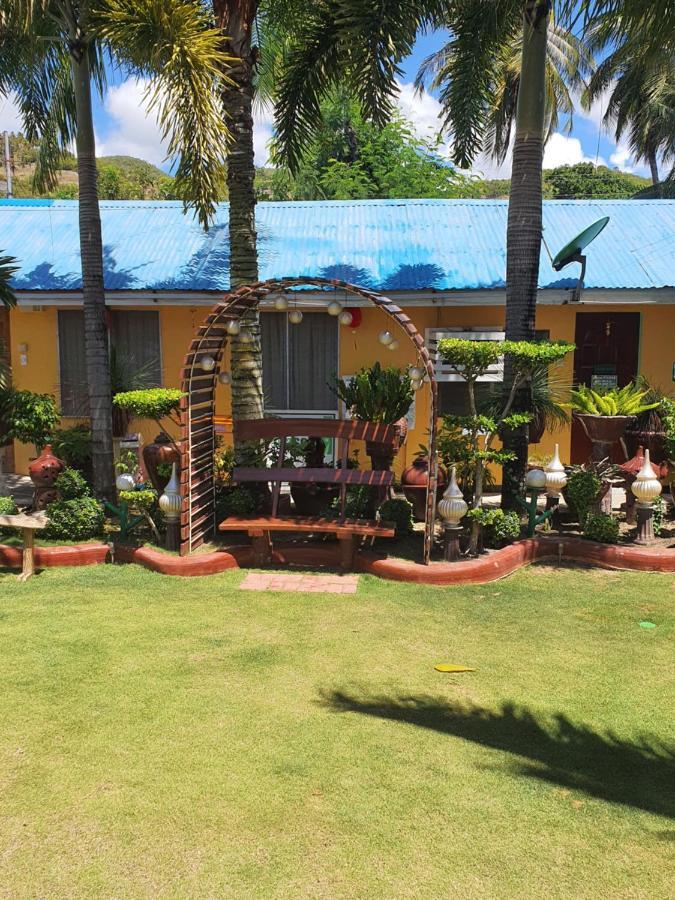 L&M Hearthstones Lodge Oslob Exterior foto