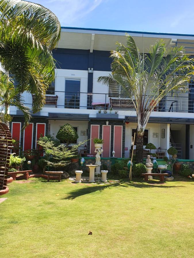 L&M Hearthstones Lodge Oslob Exterior foto