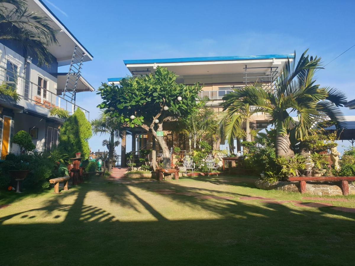 L&M Hearthstones Lodge Oslob Exterior foto
