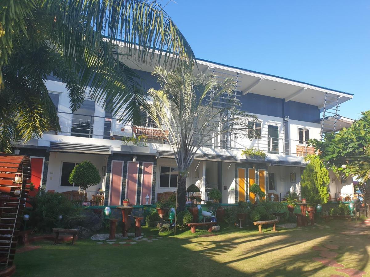 L&M Hearthstones Lodge Oslob Exterior foto